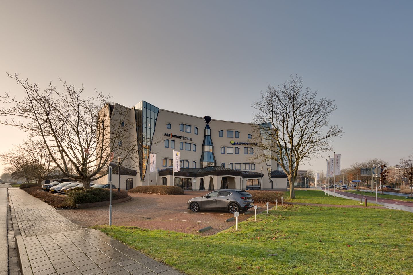 View photo 2 of Prinsentuin 1