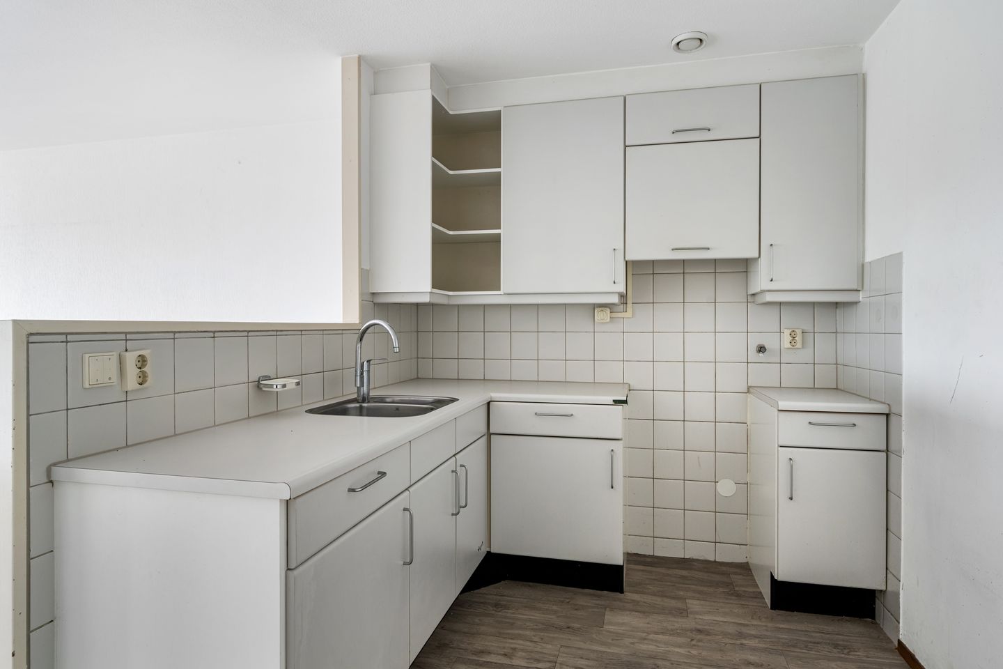 Photo 10 of Hoofdweg 198-B