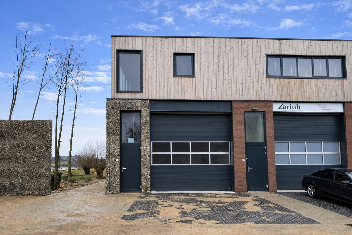 View photo 2 of Overvliet 144