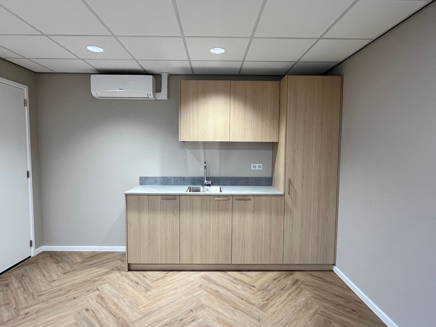 View photo 5 of Overvliet 144