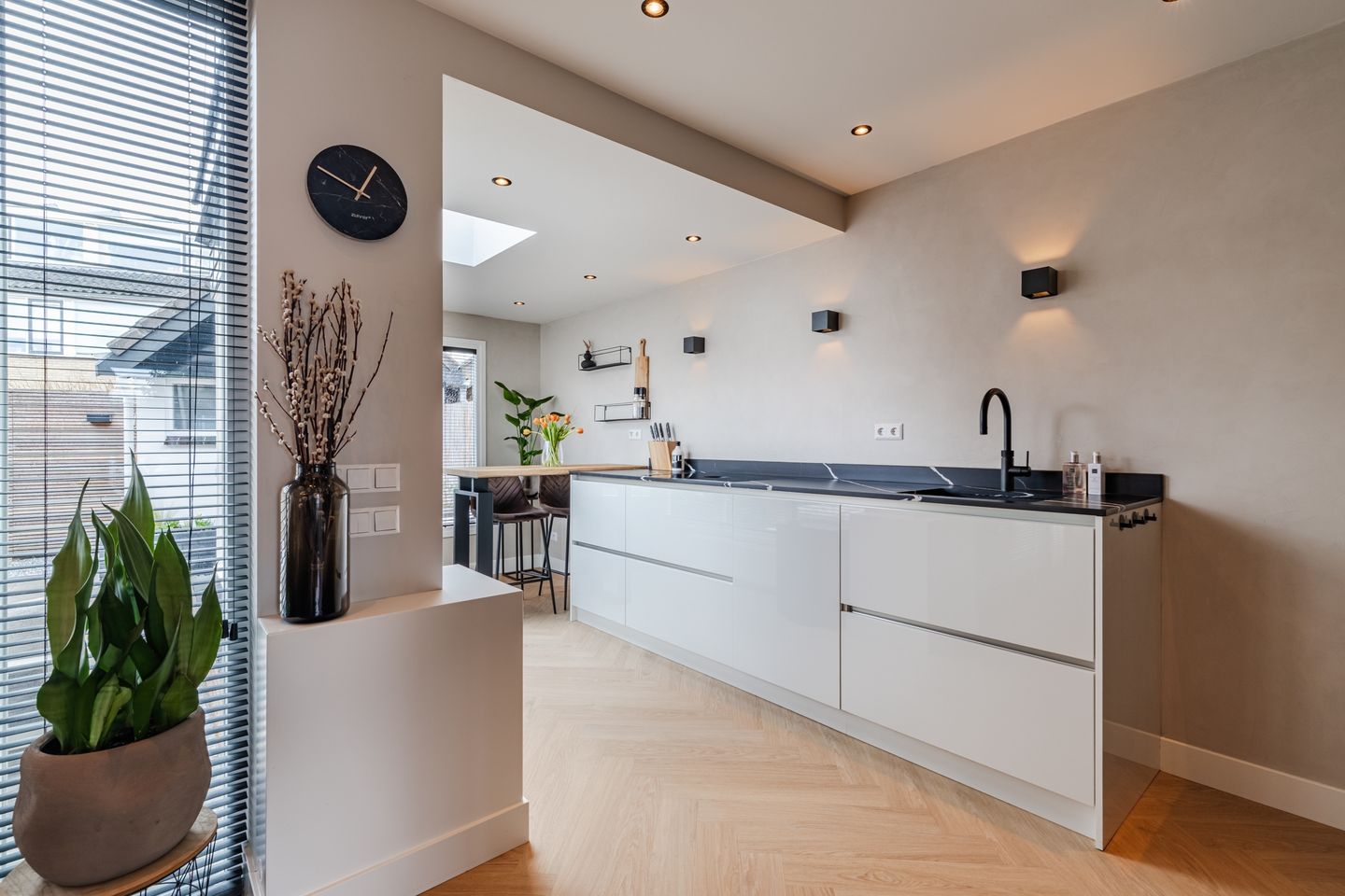 Foto 19 van Strick van Linschotenstraat 71