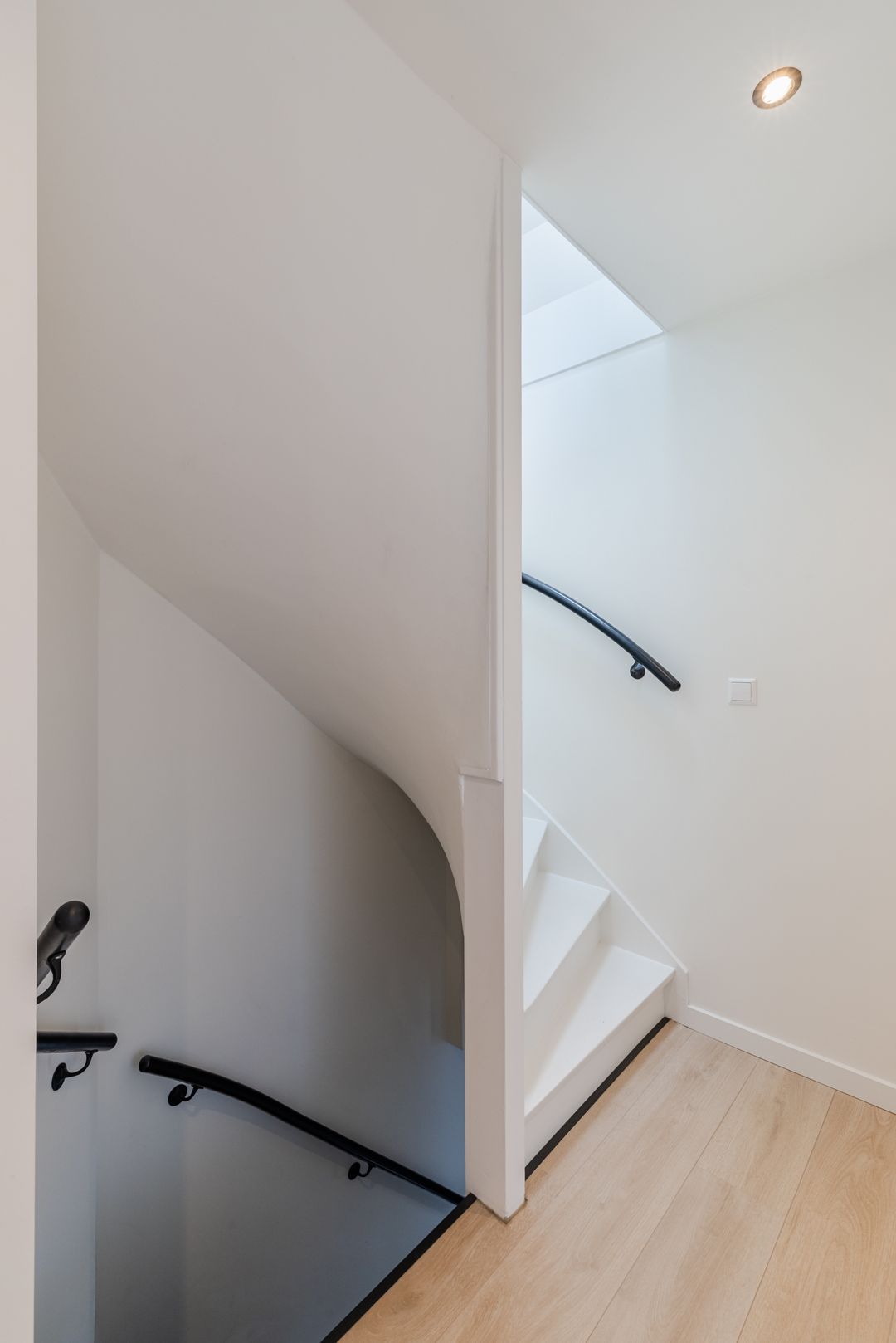 Foto 23 van Strick van Linschotenstraat 71