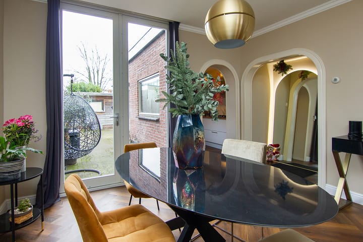 Fully Renovated Family Home with Expansion Potential in Haarlem — 17