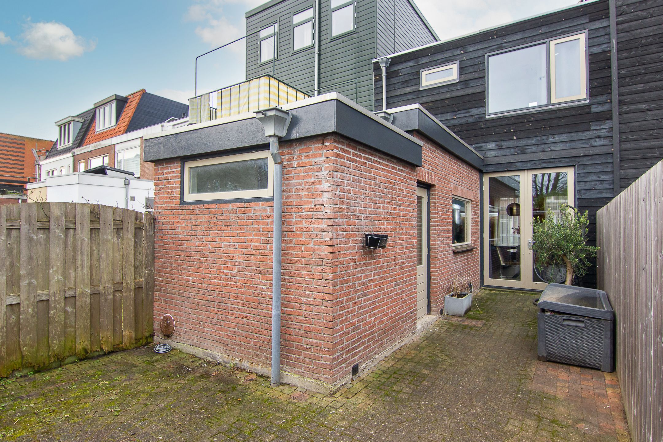 Fully Renovated Family Home with Expansion Potential in Haarlem — 42