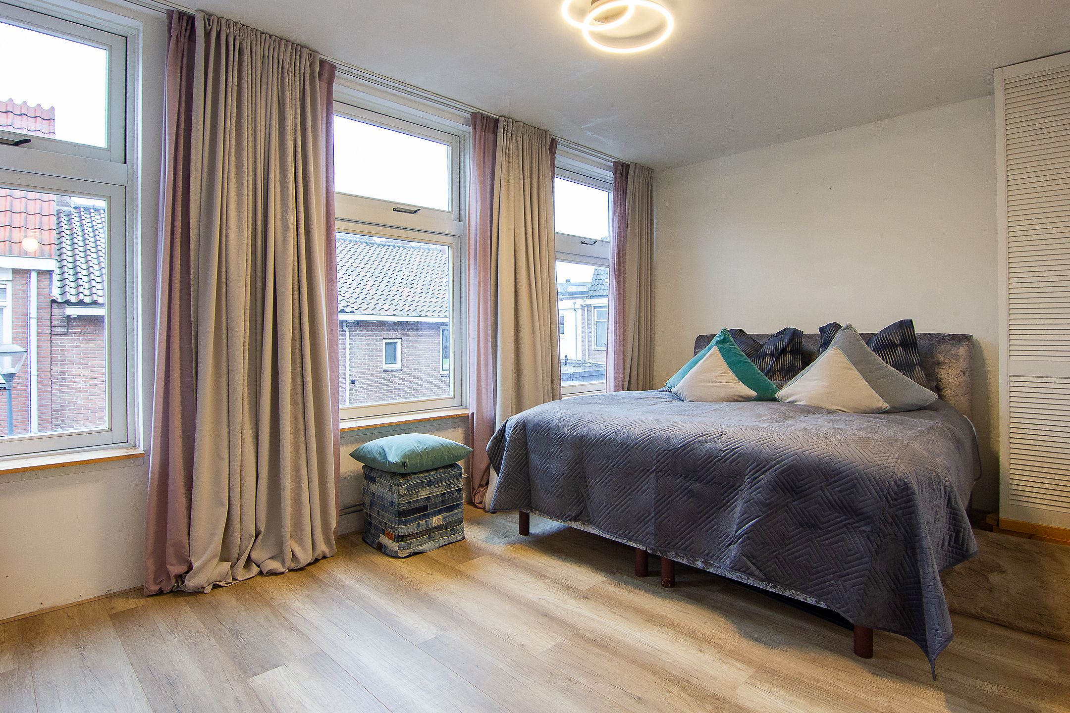 Fully Renovated Family Home with Expansion Potential in Haarlem — 54