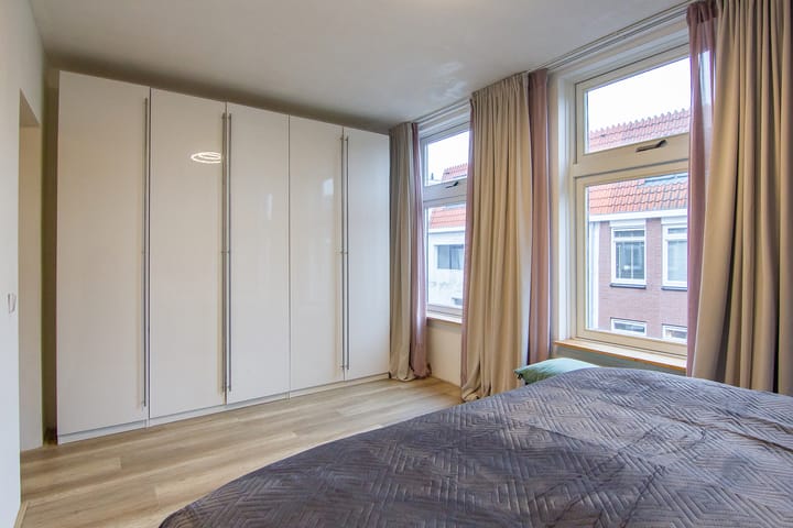 Fully Renovated Family Home with Expansion Potential in Haarlem — 55