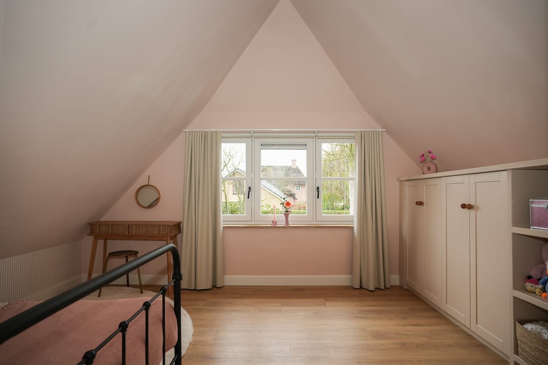 Photo 32 of Beemstraat 44