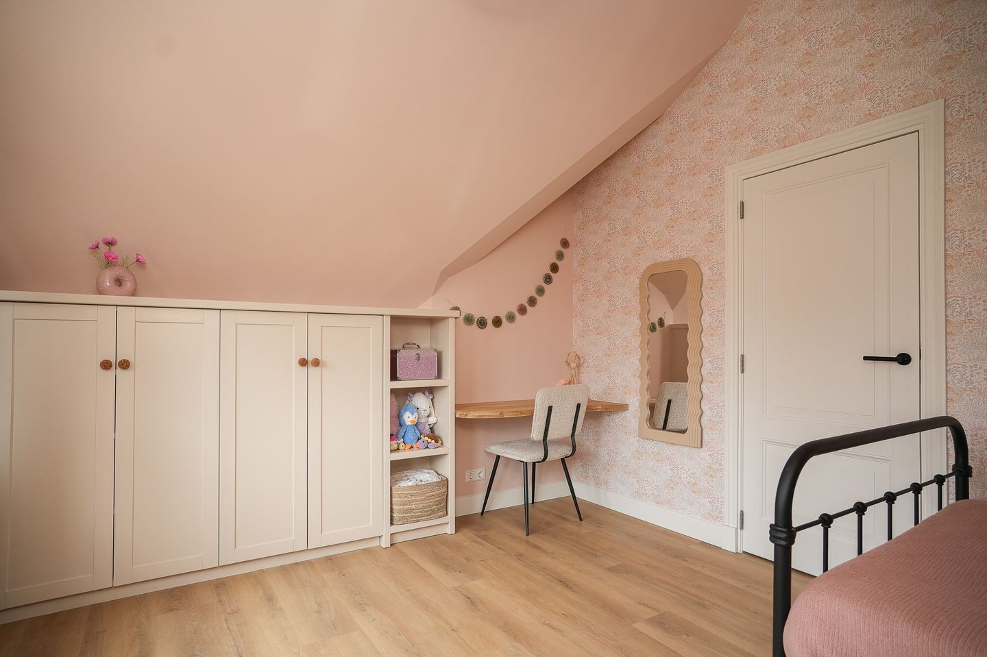 Photo 34 of Beemstraat 44