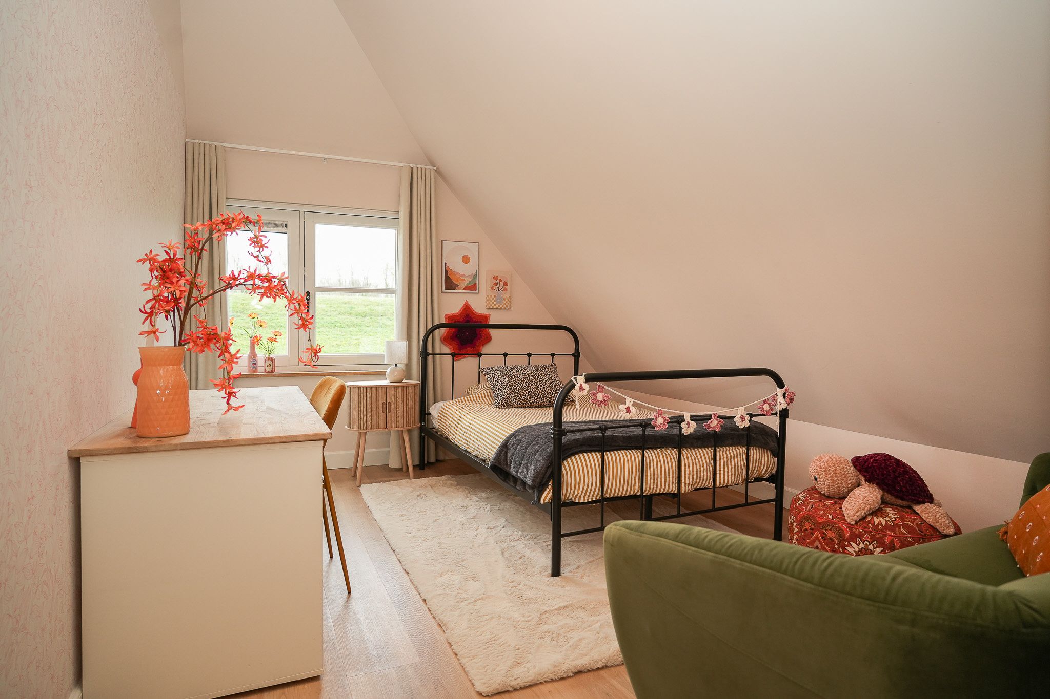 Photo 36 of Beemstraat 44