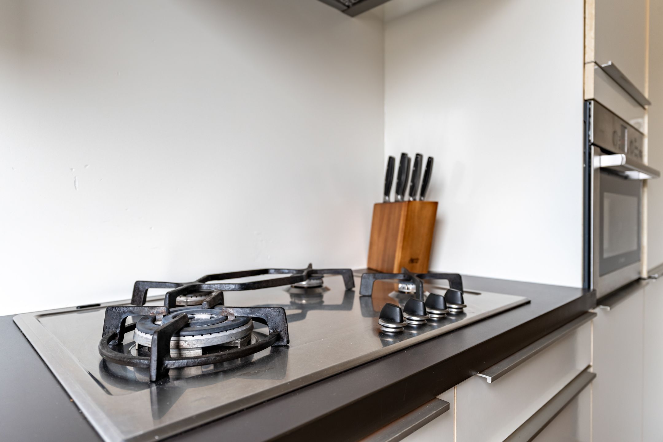 Foto 24 van Besemerstraat 12-A02