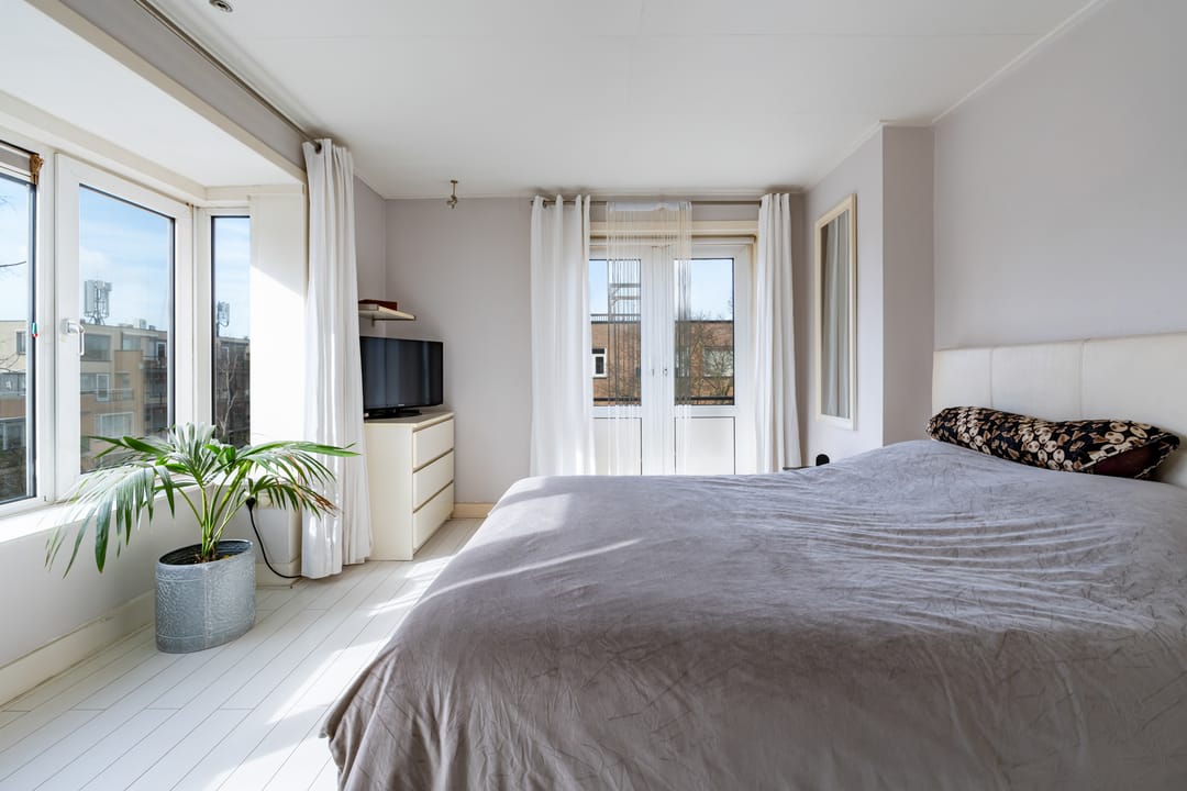 Foto 31 van Besemerstraat 12-A02