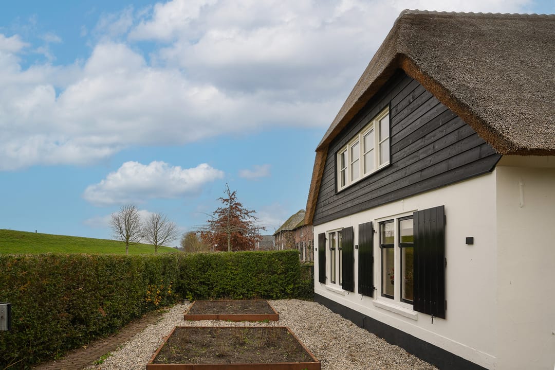 Photo 86 of Beemstraat 44