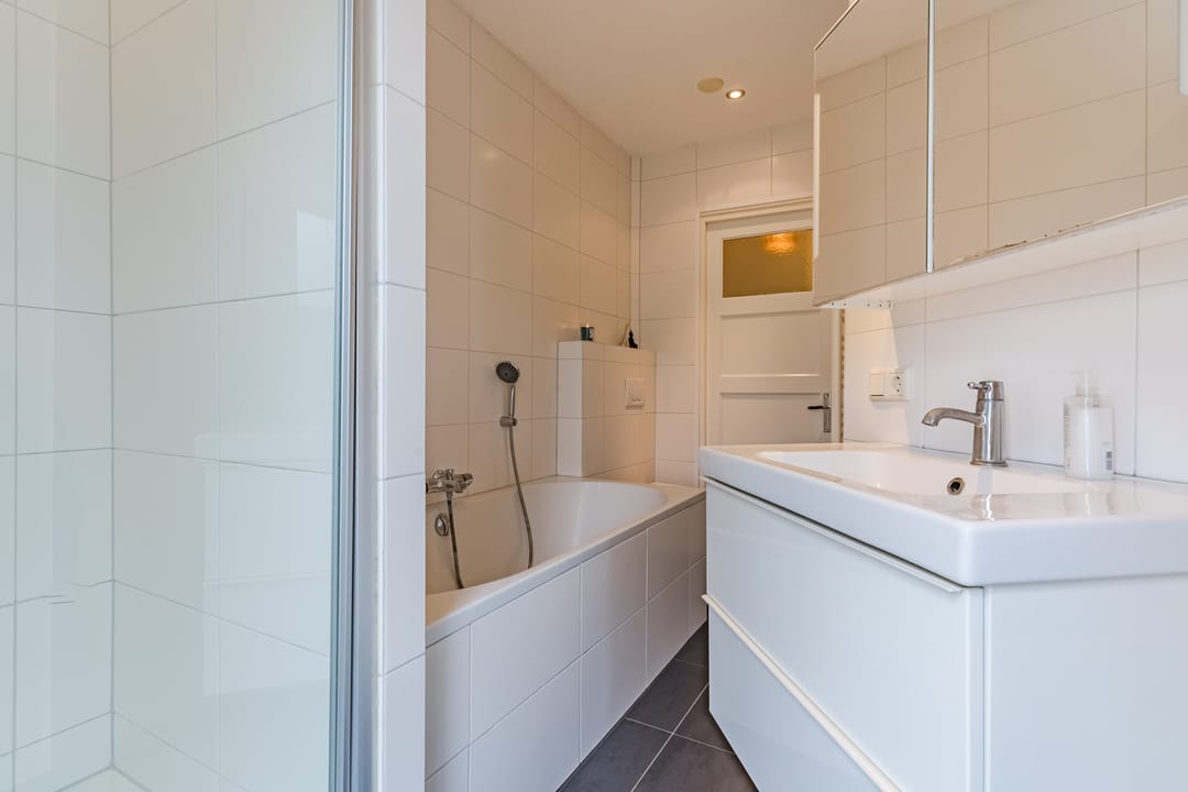 Photo 38 of Parallelweg 15