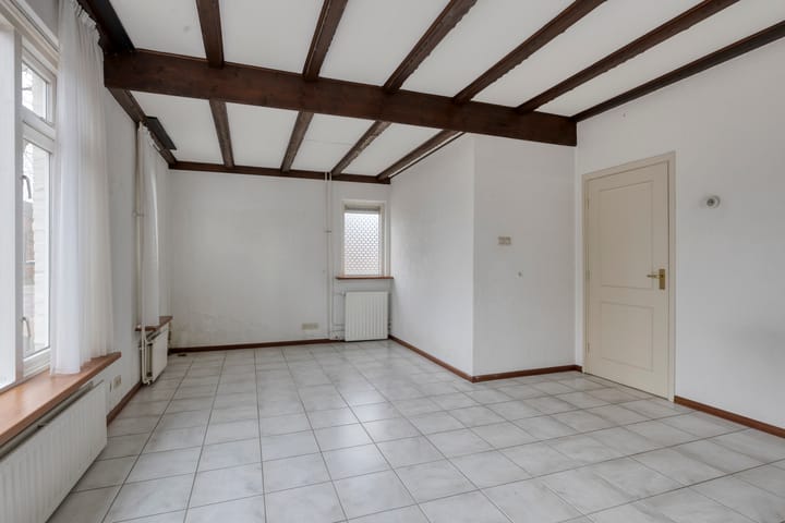 Spacious semi-detached home with potential in Loon op Zand — 15