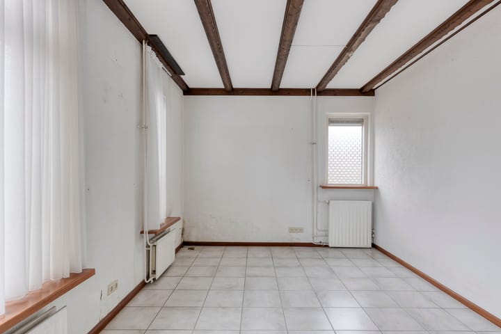 Spacious semi-detached home with potential in Loon op Zand — 17
