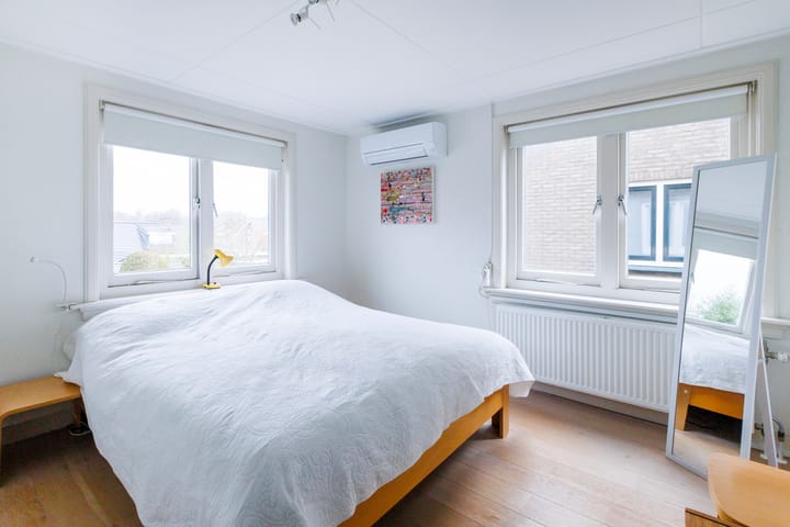Characteristic semi-detached house on a spacious plot of 347 m2 — 59