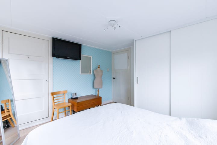 Characteristic semi-detached house on a spacious plot of 347 m2 — 61