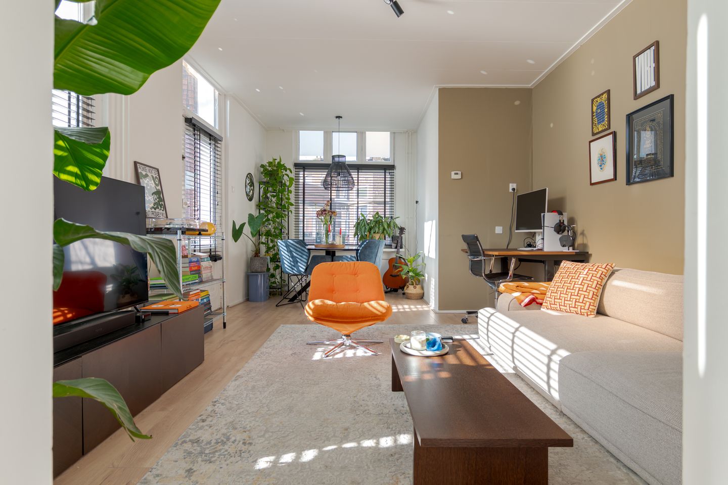 Photo 10 of Van Ittersumstraat 31-A