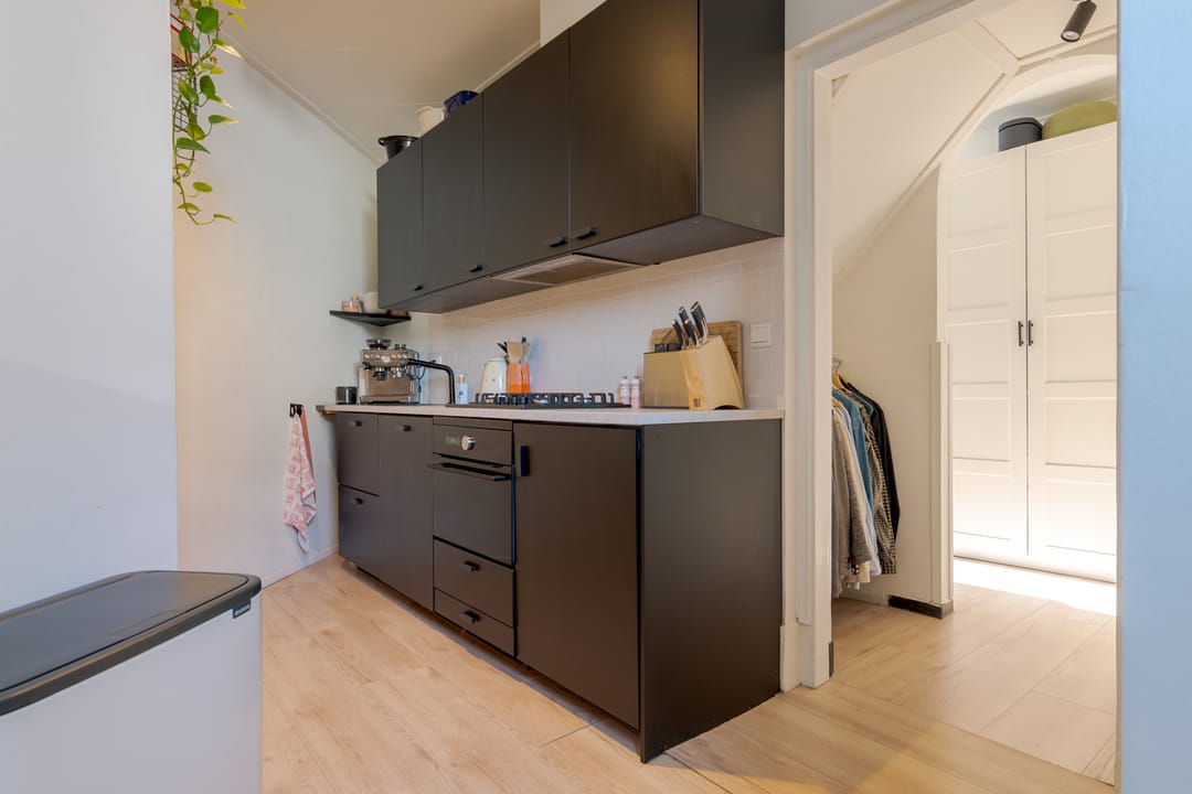 Photo 17 of Van Ittersumstraat 31-A