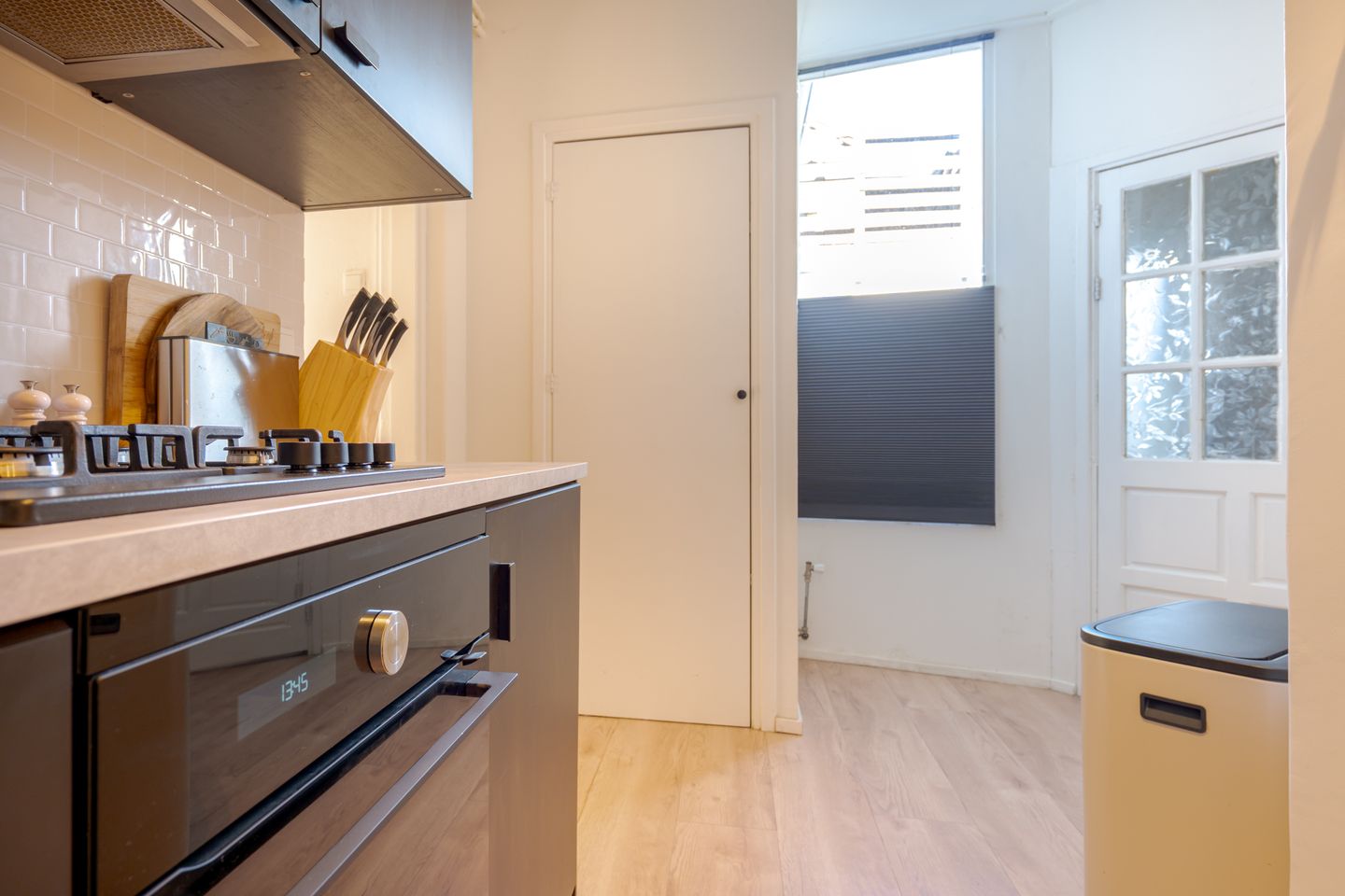 Photo 19 of Van Ittersumstraat 31-A