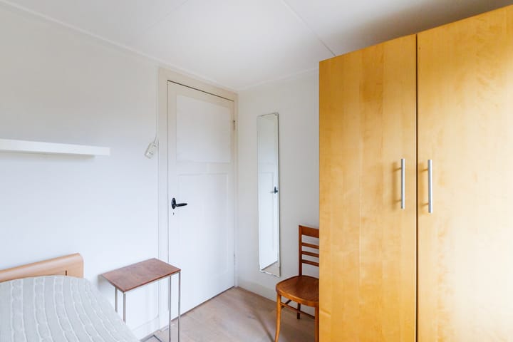 Characteristic semi-detached house on a spacious plot of 347 m2 — 57