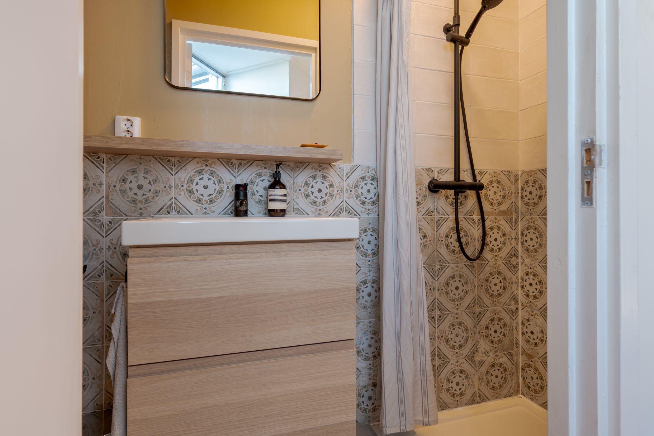 Photo 24 of Van Ittersumstraat 31-A