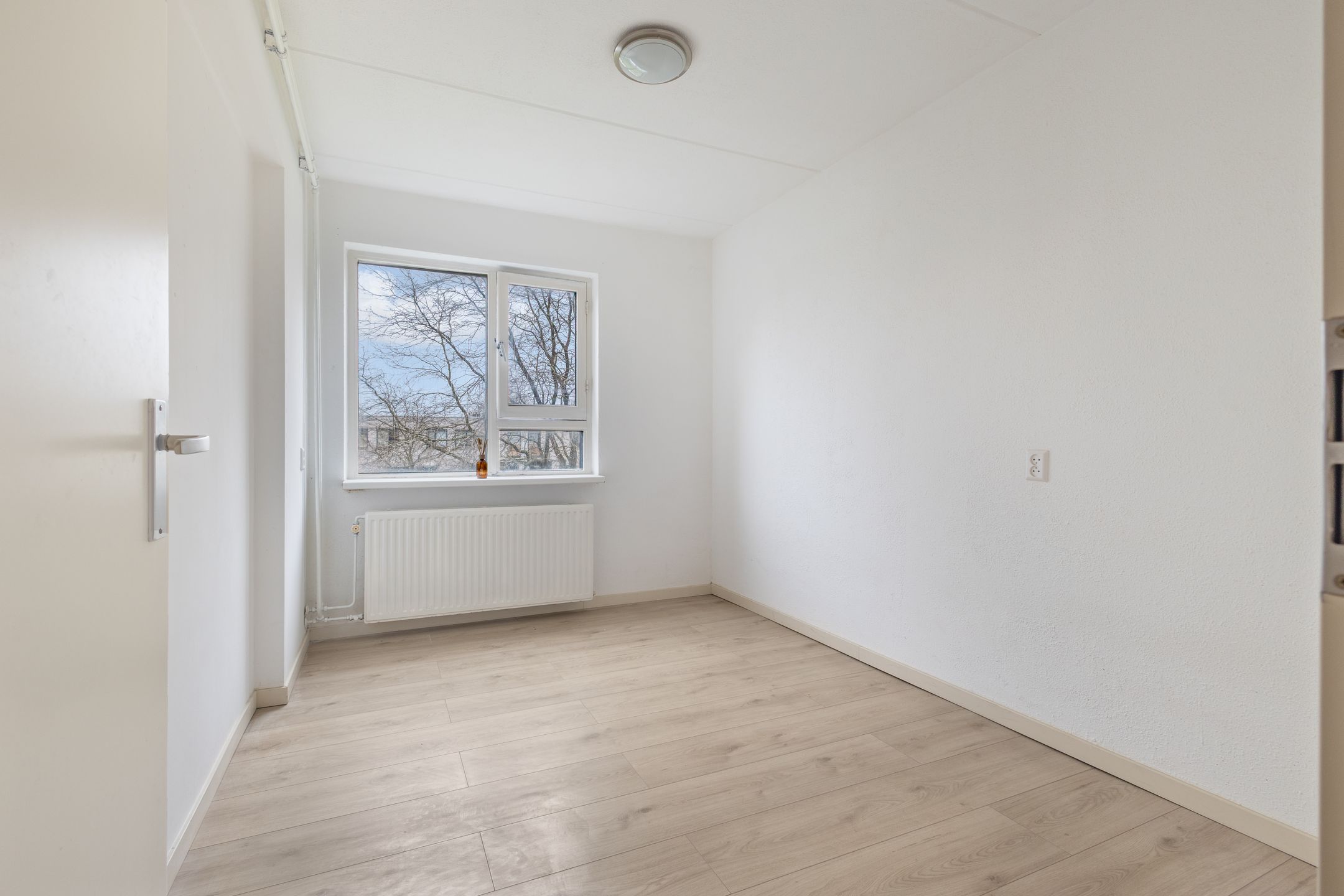 Photo 12 of Barbusselaan 354