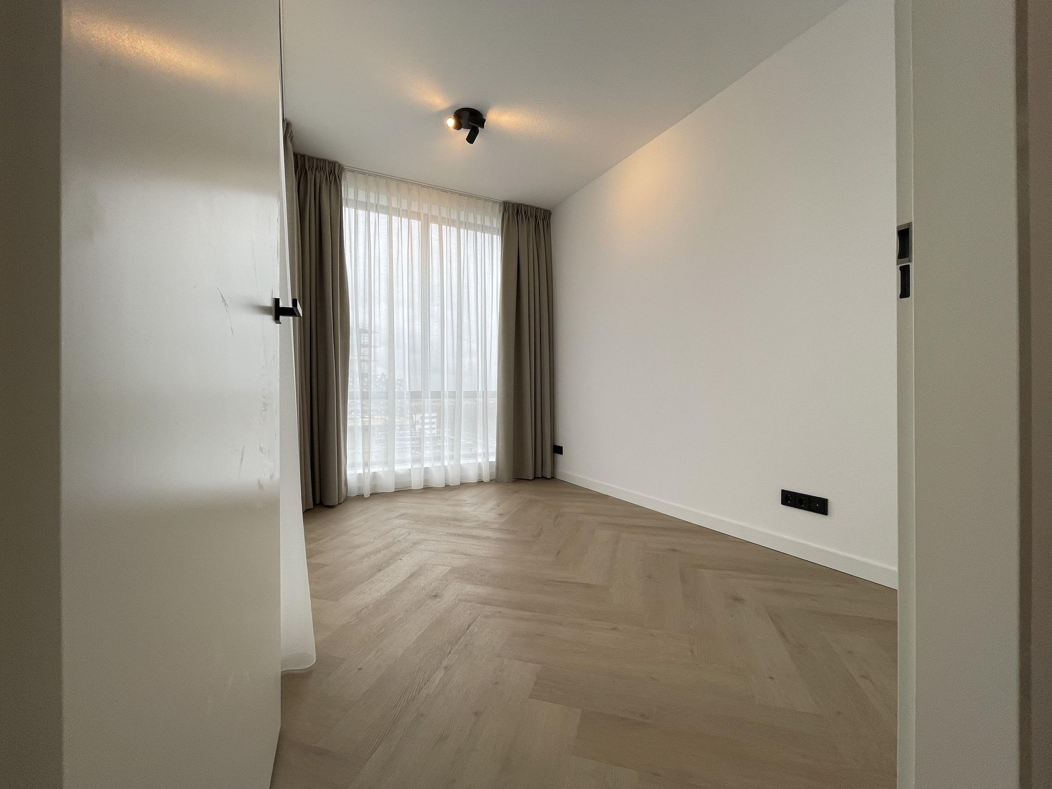 Photo 15 of Dudokstraat 210