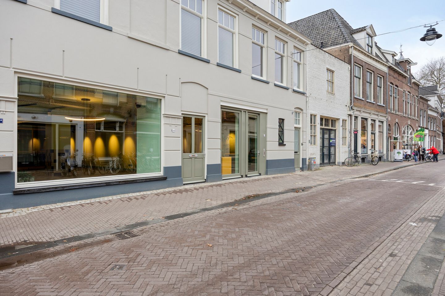 View photo 3 of Spittaalstraat 32