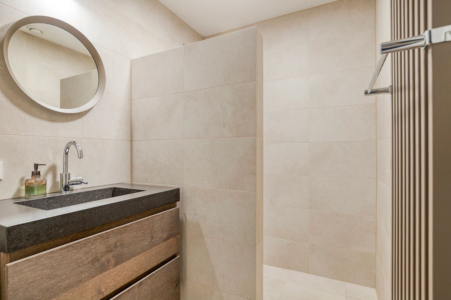 Foto 35 van Valkenburgerstraat 36-E