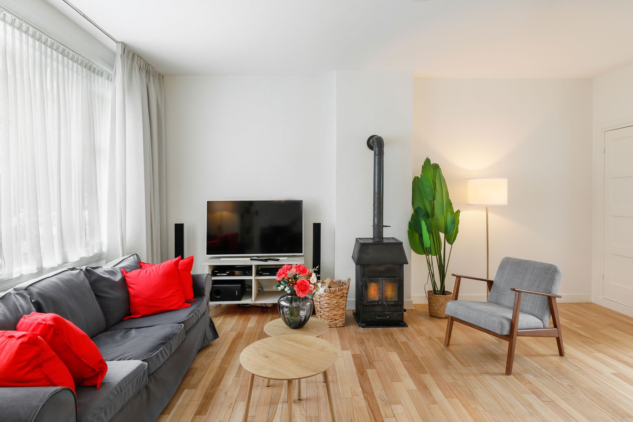 Photo 12 of Prins Bernhardstraat 5