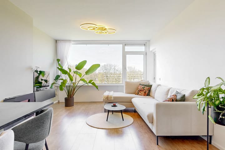 Photo 2 of Maarten Lutherweg 215