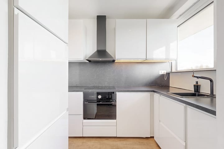 Photo 4 of Maarten Lutherweg 215