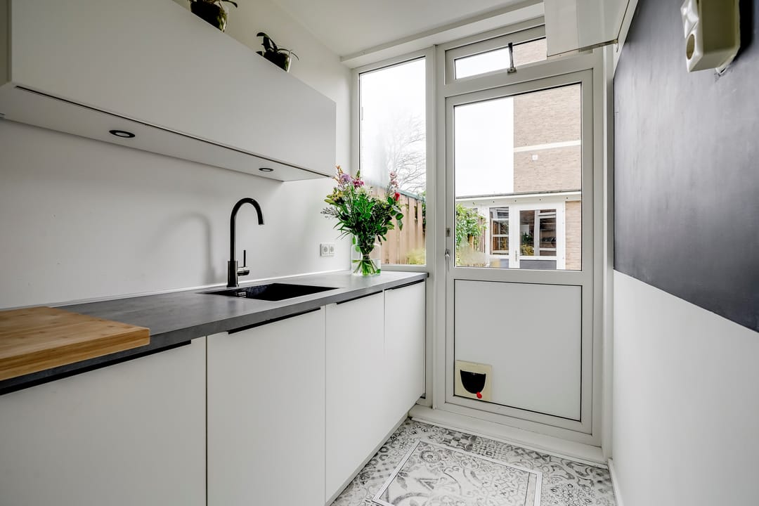 Ready-to-move ground floor apartment with sunny south-facing garden in Utrecht — 19
