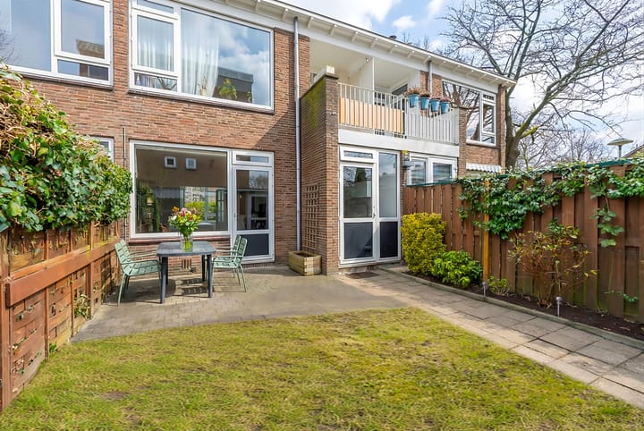Ready-to-move ground floor apartment with sunny south-facing garden in Utrecht — 17