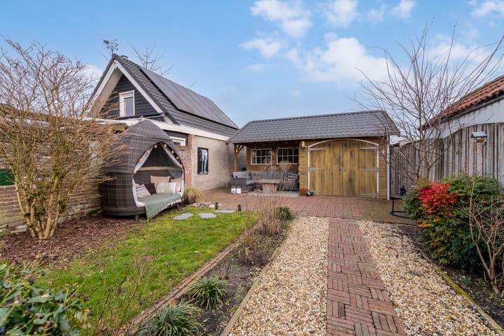 Photo 3 of Middellaan 69