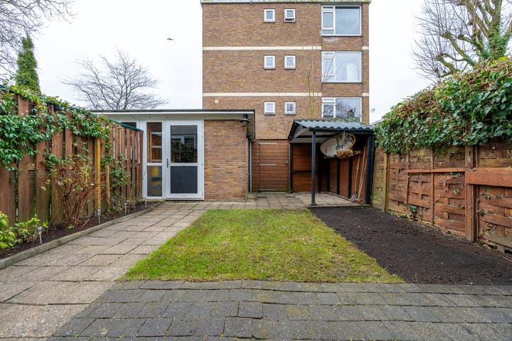 Ready-to-move ground floor apartment with sunny south-facing garden in Utrecht — 50