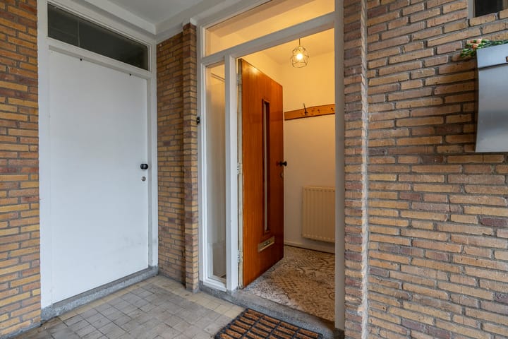 Ready-to-move ground floor apartment with sunny south-facing garden in Utrecht — 56