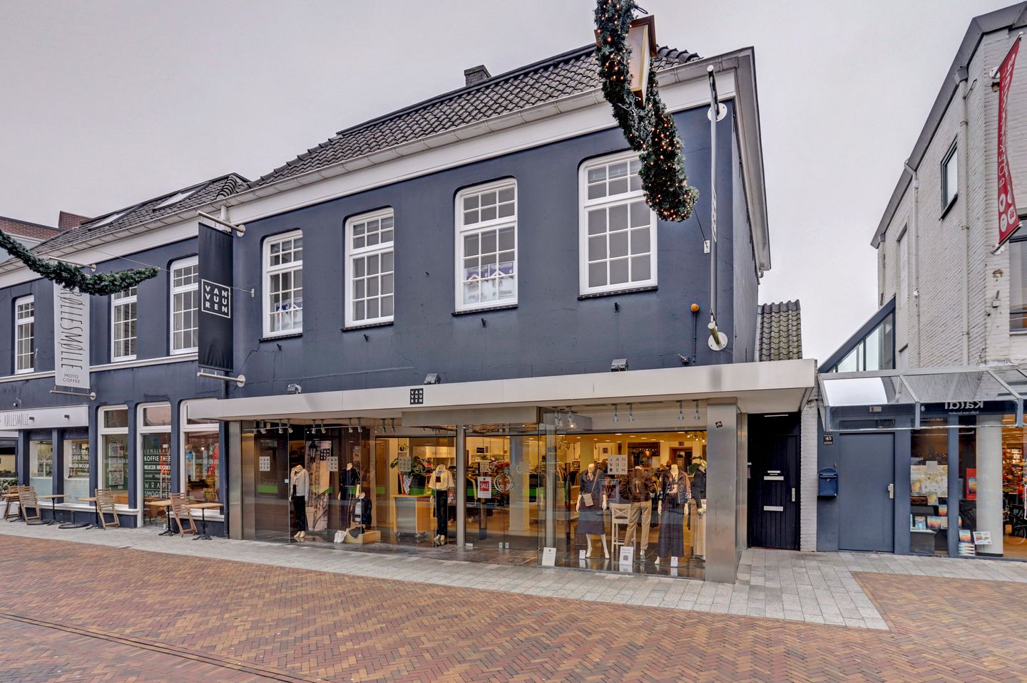 View photo 2 of Wemenstraat 39-41