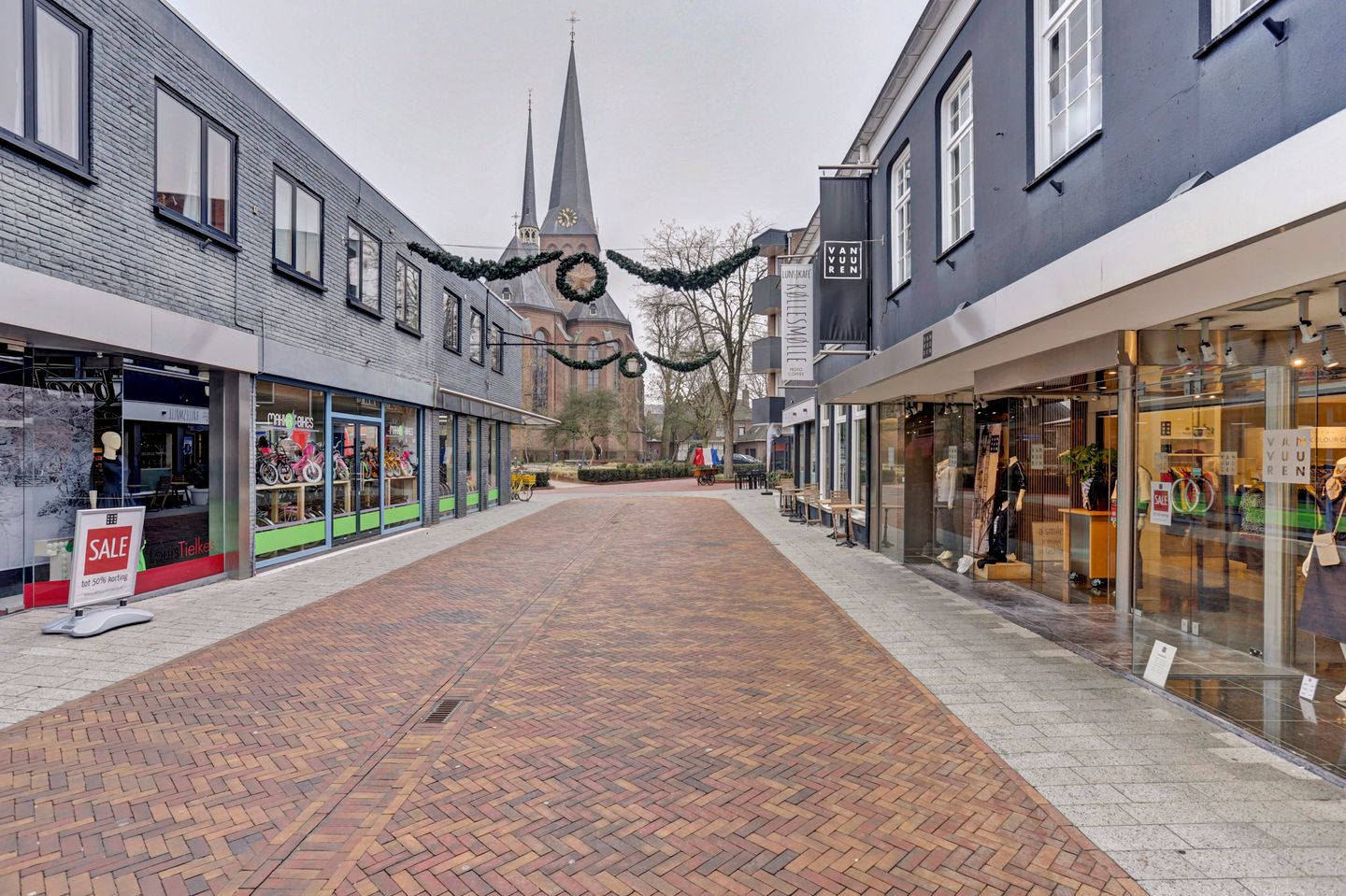 View photo 4 of Wemenstraat 39-41