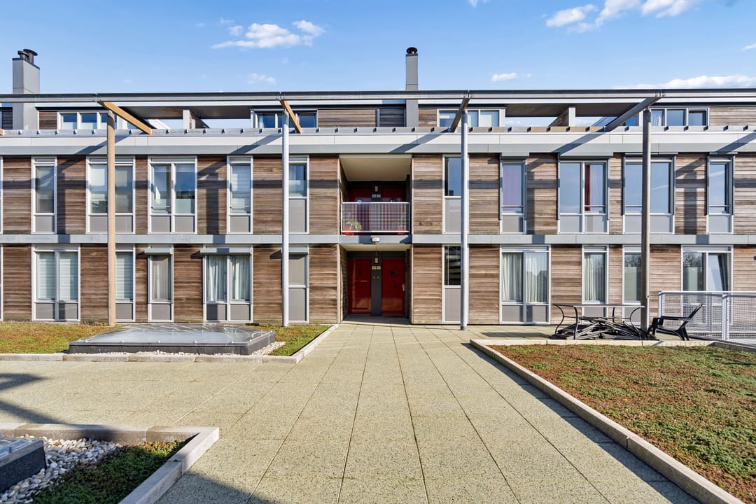 Photo 1 of Bronmos 48