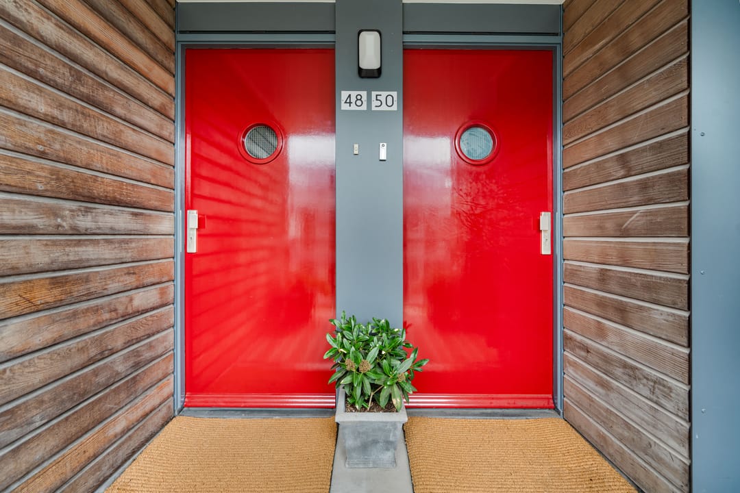 Photo 2 of Bronmos 48