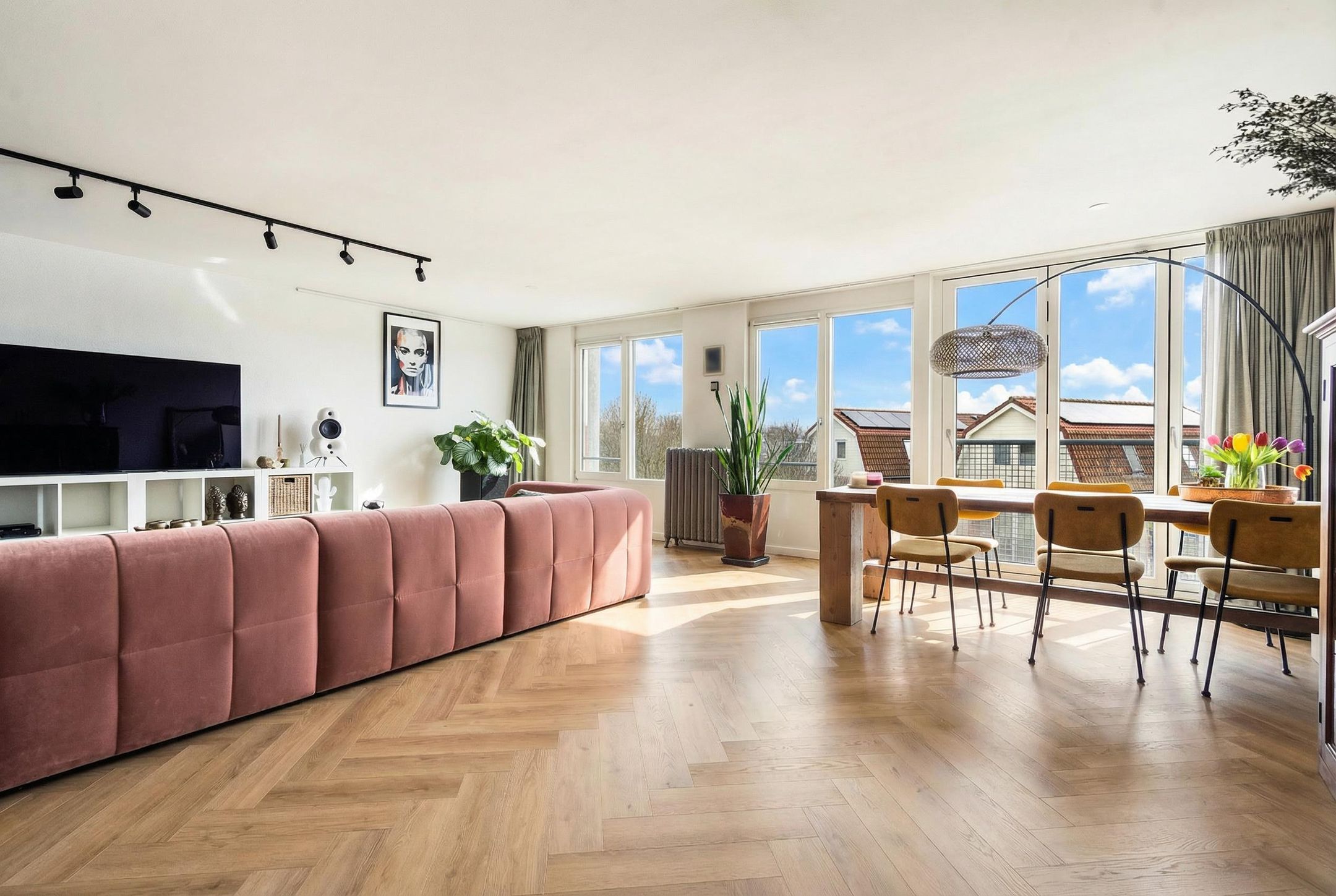 Photo 6 of Bronmos 48