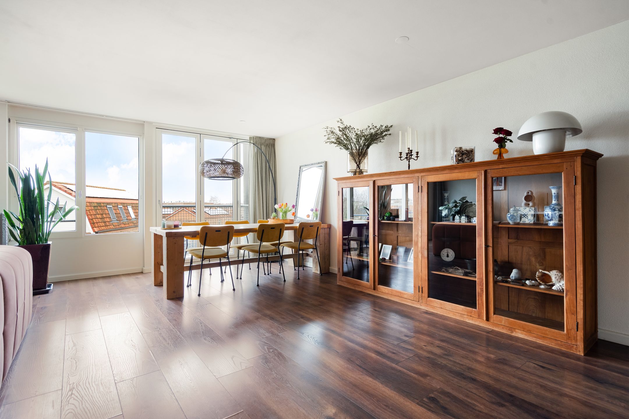 Photo 9 of Bronmos 48