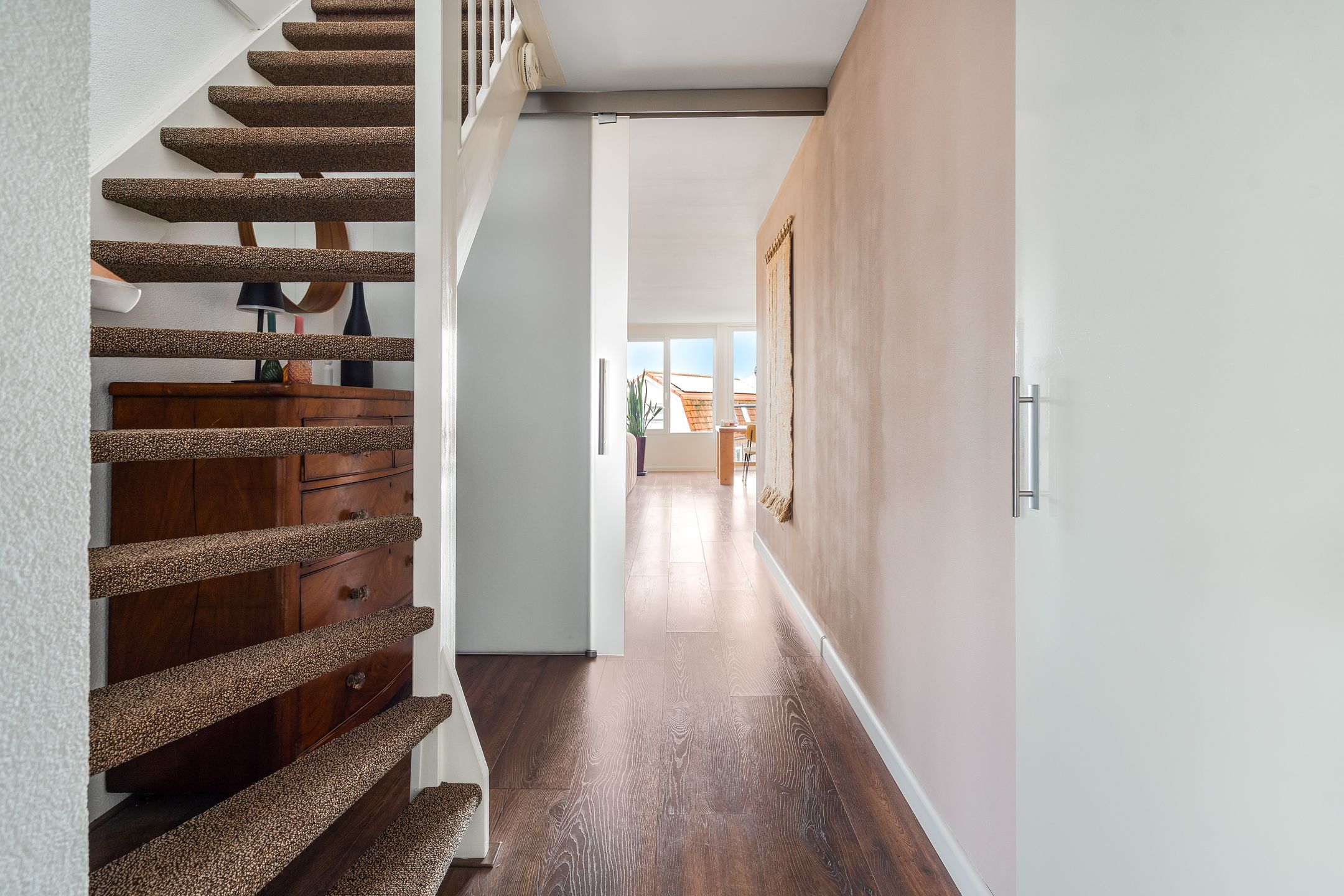 Photo 21 of Bronmos 48