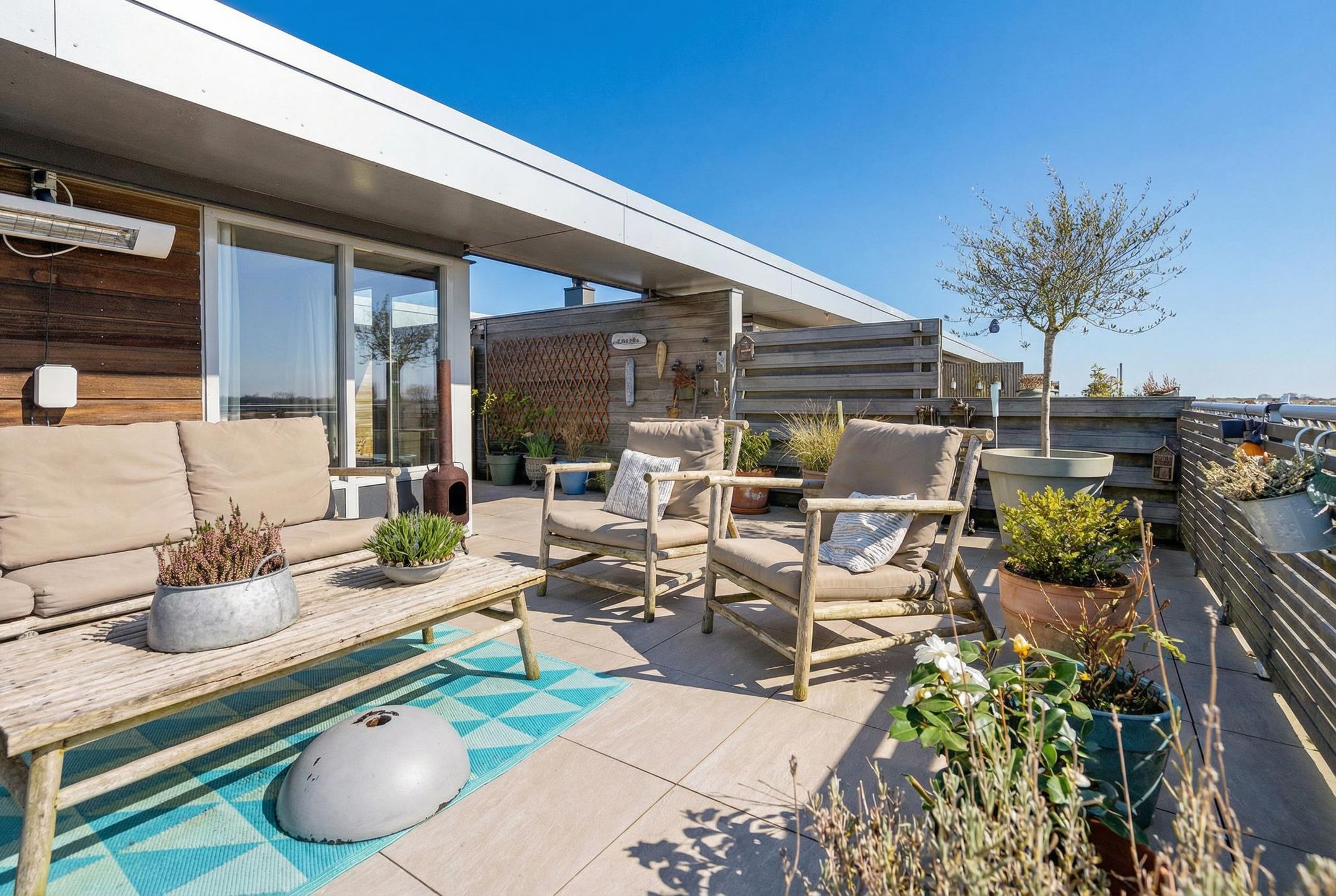 Photo 27 of Bronmos 48