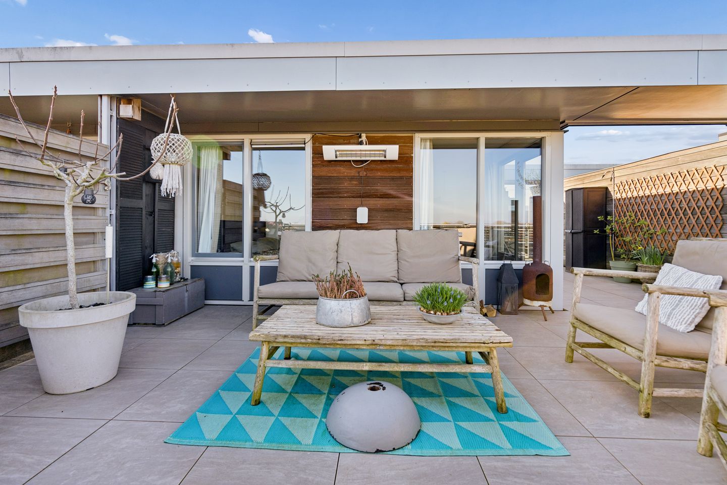 Photo 29 of Bronmos 48