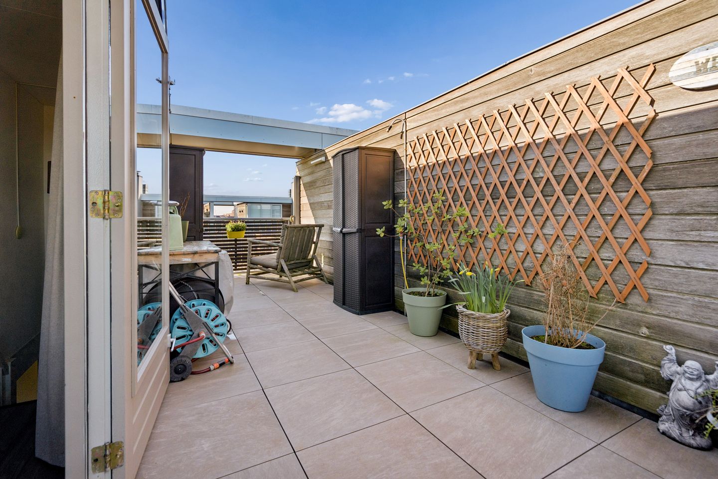 Photo 35 of Bronmos 48