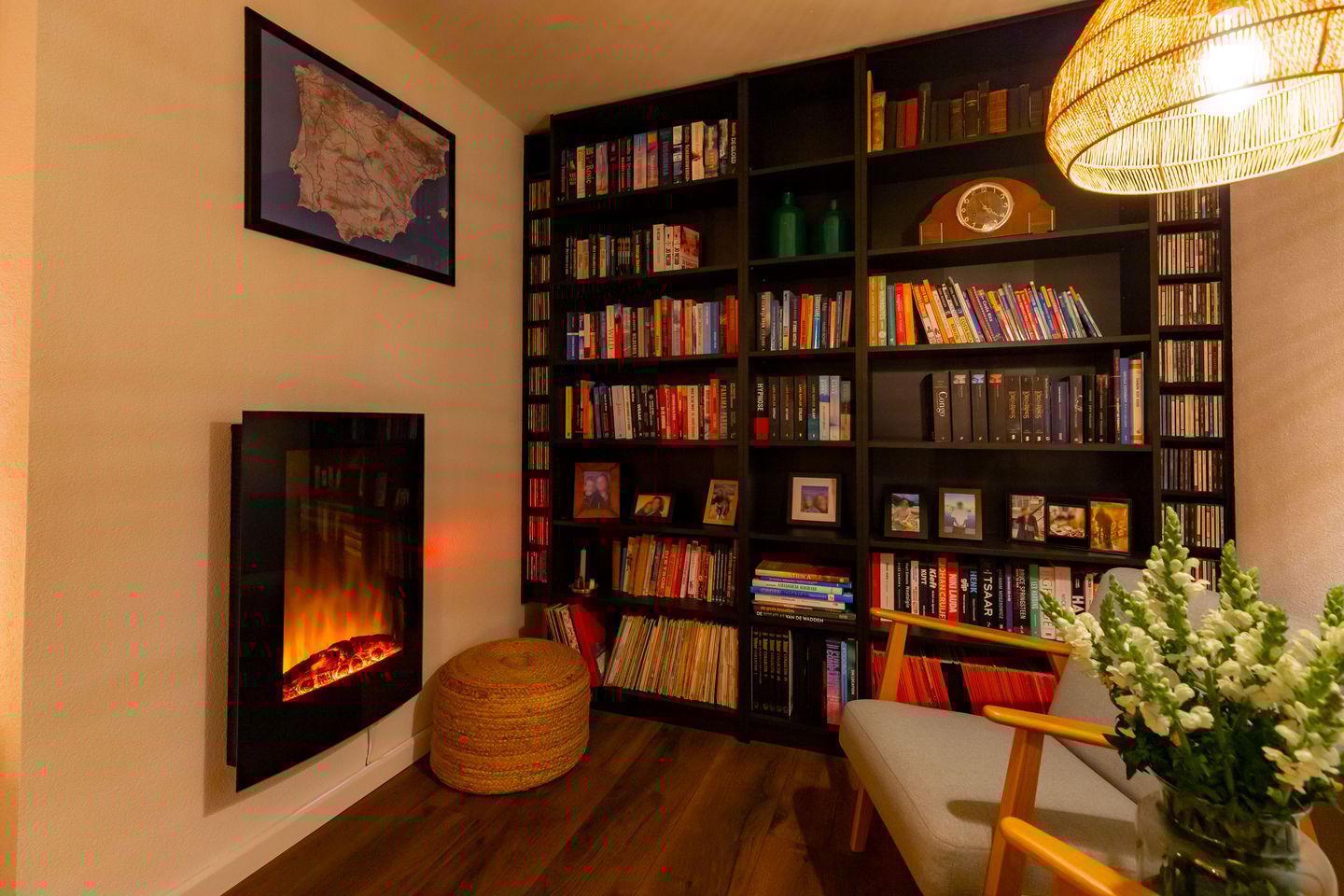 Photo 40 of Bronmos 48