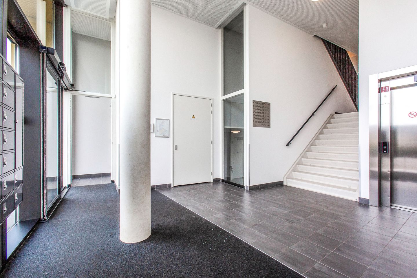 Foto 19 van Mary van der Sluisstraat 250